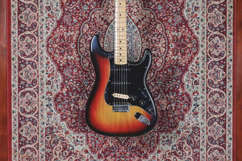 Fender Stratocaster Hardtail with 3-Bolt Neck, Maple Fretboard 1977 - Sunburst image 1