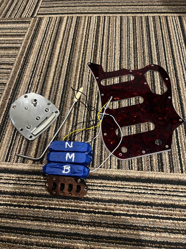 Squier Bass VI Parts image 1