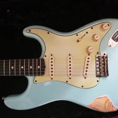 Fender Stratocater Custom Shop Relic 62 L.E. Namm 2007 Daphne Blue Abigail Ybarra handwound 2007 - Daphne Blue image 2