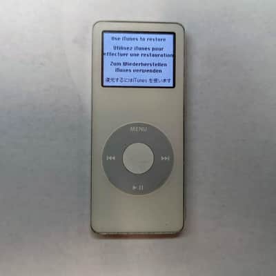 Apple iPod Nano 1st Generation 2GB White A1137 MP3 Player - Tested image 1