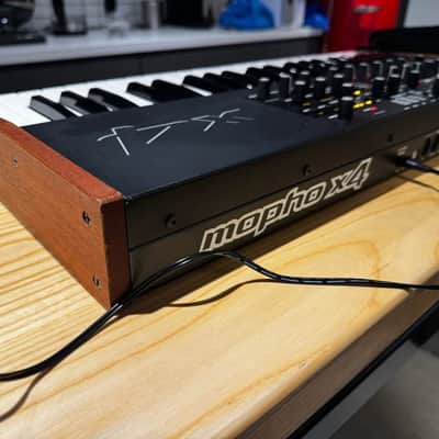Dave Smith Instruments Mopho x4 44-Key 4-Voice Polyphonic Synthesizer 2013 - 2018 - Black with Wood Sides image 6