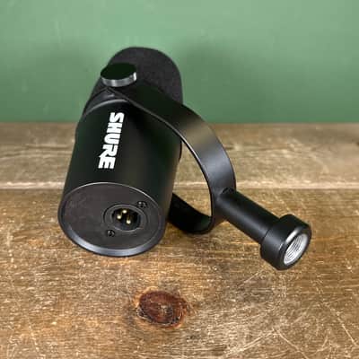 Shure MV7X Cardioid Dynamic Podcast Microphone 2020 - Present - Black image 5