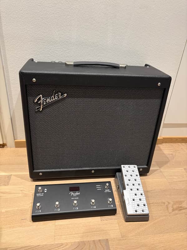 Fender Mustang GTX100 100-Watt 1x12" Digital Modeling Guitar Combo 2020 - Present - Black image 1