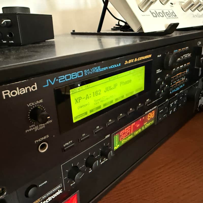 Roland JV-2080 64-Voice Synthesizer Module