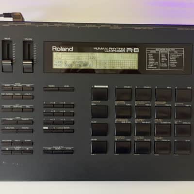 ROLAND R 8 1989 black + 3 memory cards + manual Near Mint condition ! image 4