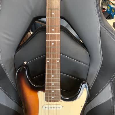 Silvertone SS15 Revolver Double Cut 2000s - Sunburst image 3