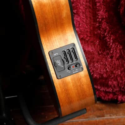 Maton EML-6 Mini Maton Acoustic-Electric Guitar 2012 Pre-Owned image 10