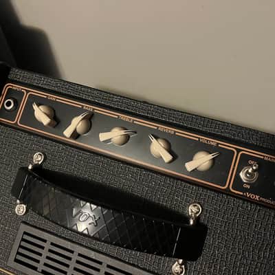 Vox AC10C1 Custom 10-Watt 1x10" Guitar Combo 2015 - 2019 - Black image 2