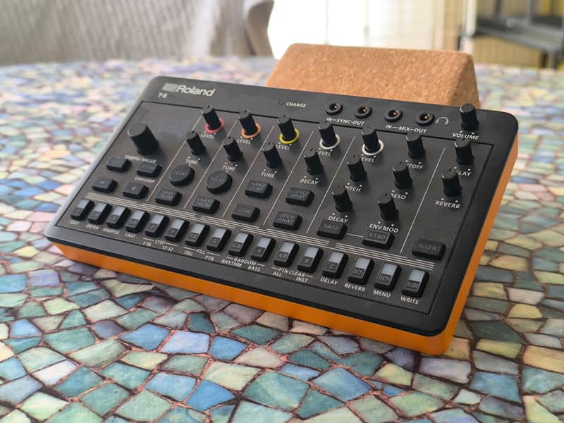 Roland AIRA Compact T-8 Beat Machine image 1