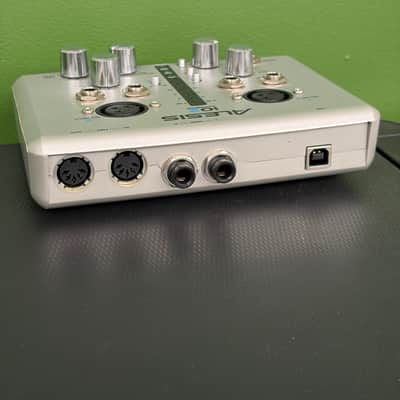 Alesis iO2 Express USB Audio Interface image 3