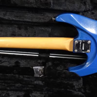Charvel Fusion Deluxe with Rosewood Fretboard 1989 - 1991 - Pearl Blue image 3