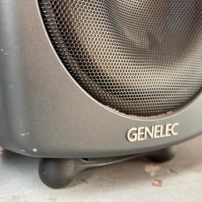 Genelec 8040A 6.5" Powered Nearfield Studio Monitor (Pair) 2005 - 2013 - Gray image 6