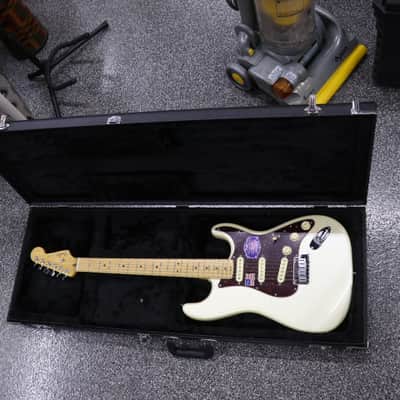 Fender American Deluxe Stratocaster Ash with Maple Fretboard 2013 - 2015 - White Blonde image 16