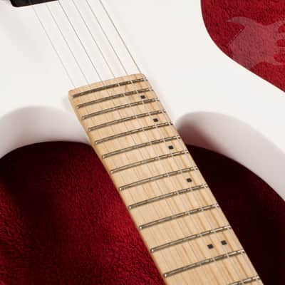 B.C. Rich Gunslinger Prophecy II with Floyd Rose Gloss White image 5