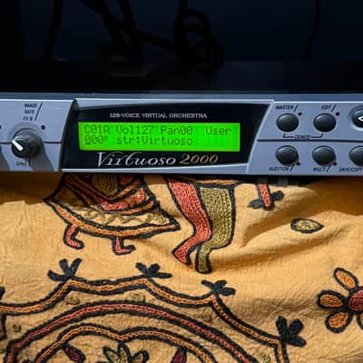 E-MU Systems Virtuoso 2000 Rackmount 128-Voice Virtual Orchestra 2000 - Silver
