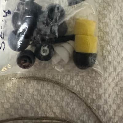 Shure E315 ear buds image 3