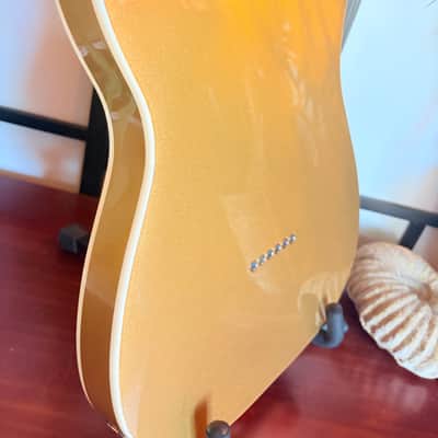 Squier Paranormal Custom Nashville Stratocaster with Laurel Fretboard 2023 - Present - Aztec Gold image 7