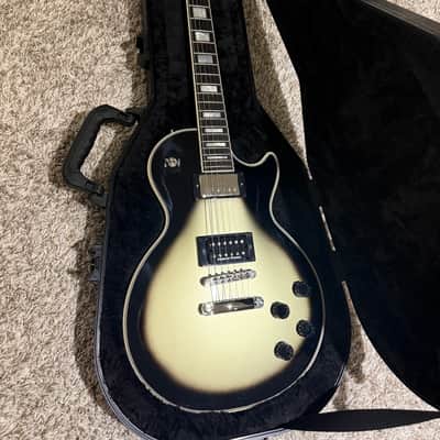 Epiphone Adam Jones Signature '79 Les Paul Custom 2024 - Present - Antique Silverburst image 2
