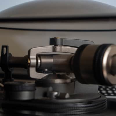 Technics SL-1200MK4 Black Direct Drive Turntable in Excellent condition image 8