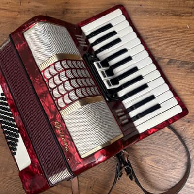 Galotta 48 bass piano accordion 1970’s image 2