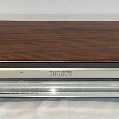 Mint Luxman T-110 Stereo Tuner Silver / Wood Sides, Tested Serviced, Original Box & Manuals, Ships Fast Best One in the Galaxy ! image 1