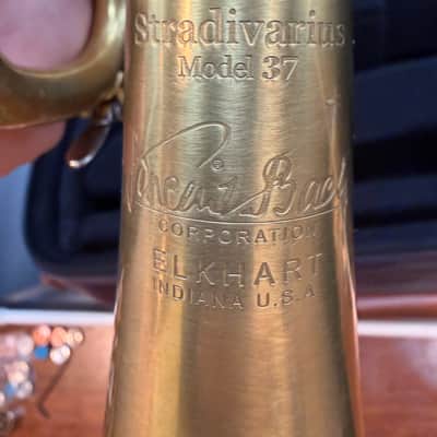 BACH STRADIVARIUS 190M37X Bb TRUMPET – RAW BRASS – MINT CONDITION – ORIGINAL BACH CASE image 9