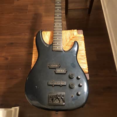 Peavey Dyna bass 4 made in USA 1980’s - Dark blue/purple image 1
