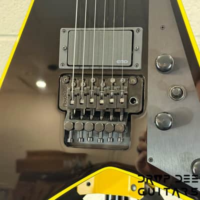 Jackson Custom Shop Randy Rhoads Electric Guitar w/ Case-Black w/ Yellow Pinstripes image 7