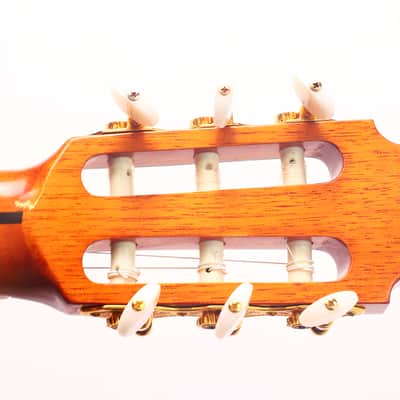 Antonio Bernal 2009 flamenco guitar - deep sound + explosive in attack - good value for money - check video! image 9