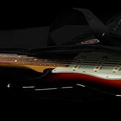 Fender Vintera '60s Stratocaster 3-Tone Sunburst-MX19035086 image 9
