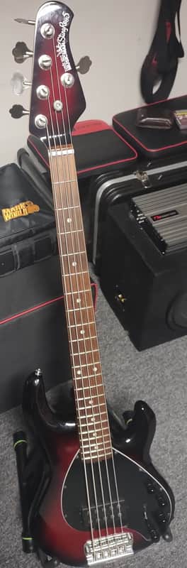 Ernie Ball Music Man StingRay 5 H with Rosewood Fretboard