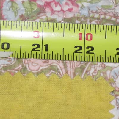 new Rickenbacker Polishing Cloth 97001, RIC Polishing Cloth, yellow w/ black graphic 14.5" x 22.5" image 7