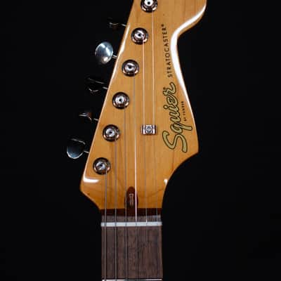 Squier Classic Vibe '60s Stratocaster, Laurel FB, 3-Color Sunburst image 9