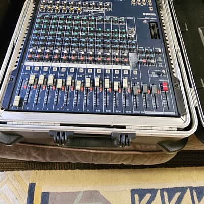Yamaha MG166CX 16 Channel Mixer With SKB Tilting Hard Case image 2