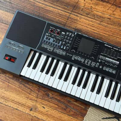 Roland E-A7 Expandable Arranger image 2