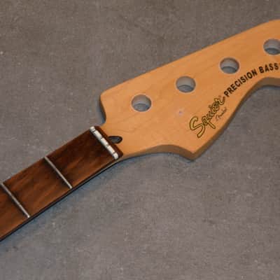 Immagine Fender / Squier Precision Bass Neck 2003 * has a nice maple neck with a fingerboard made from a thick slab of rosewood * a top quality and very rare bass neck * - 2