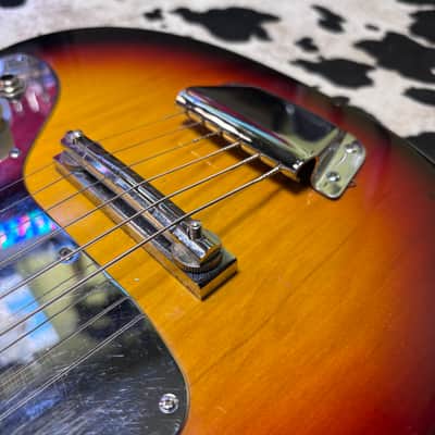 Teisco Single Pickup Guitar 1960's -Bobkat - Sunburst - Metal Pickguard image 9