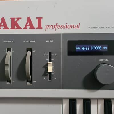 Akai X7000 Sampling Keyboard (GOTEK) 1980s - Silver image 4