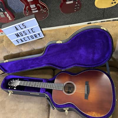 Gretsch  G6296 Case ( Classical / Parlor / Orchestra /Dobro )  Made in Canada image 9
