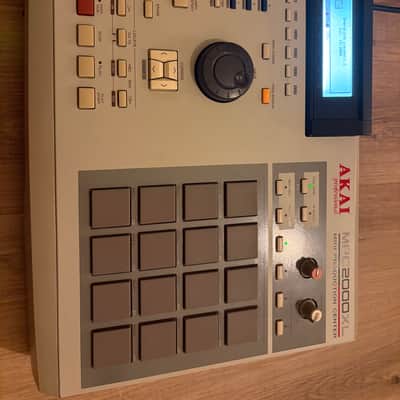 Akai MPC2000XL EB16 ALL OPTIONALS 8 OUTS EB16 CARDS READER image 22