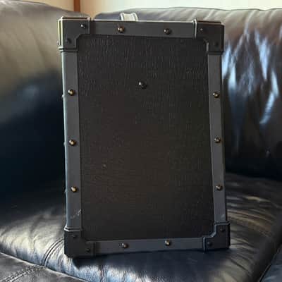 Roland JC-22 Jazz Chorus 2-Channel 30-Watt 2x6.5" Guitar Combo 2016 - Present - Black image 5