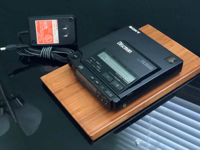 Sony Discman D-555 1991 Black TOTL *ULTRA RARE DISCMAN* ~LOOK~ image 1