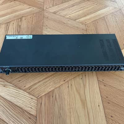 dbx 131 Graphic Equalizer 2009 - Black image 2