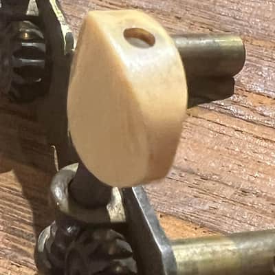 Unbranded guitar Tuners 1940's set of six open gear image 3