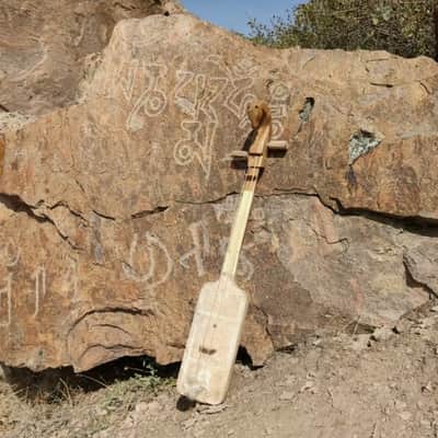 igil (bowed musical instrument) image 3