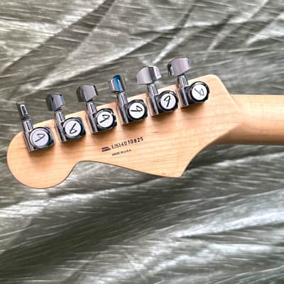 2014 Fender American Deluxe Stratocaster HSS image 11