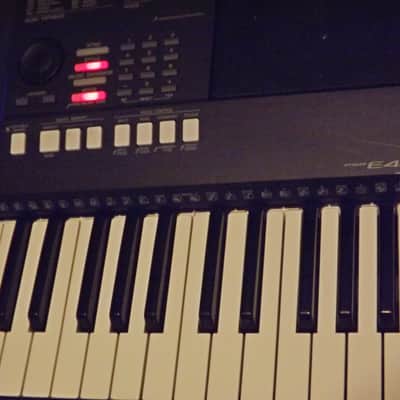 Yamaha PSR-E423 features cutoff/resonance controls image 9