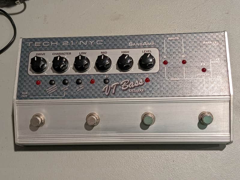 Tech 21 VT Bass Deluxe 2010s - Brushed Aluminum image 1