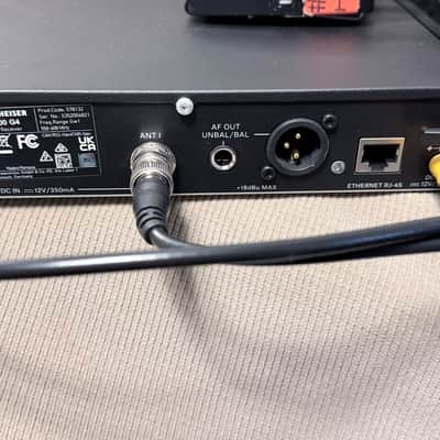 Sennheiser EW 500 G4 CI1 wireless guitar system GW1 With 2 body packs 2023 image 5