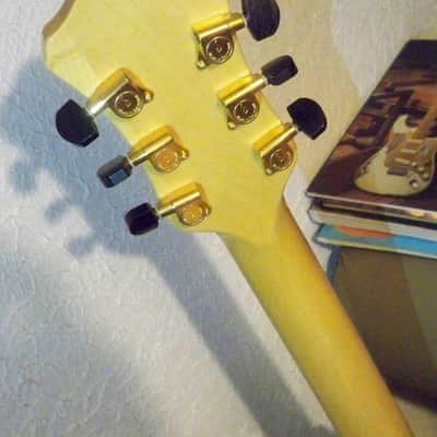 2002 Blonde Hofner Jazzica Custom 6 Lb Collectors Mint Condition image 9